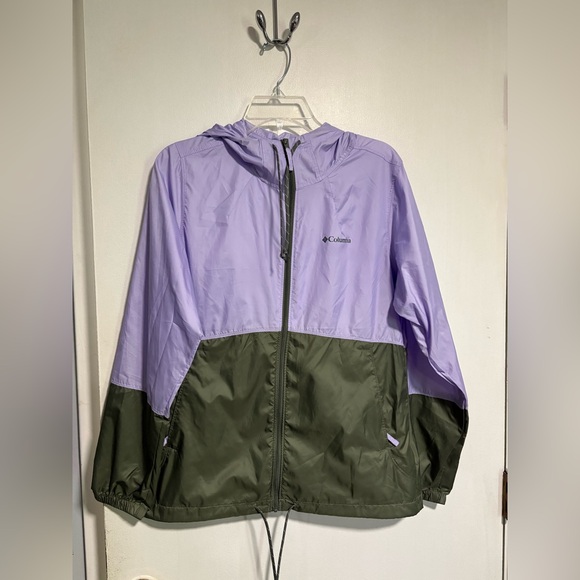 Columbia Jackets & Blazers - Columbia Lavender and Olive Windbreaker size s. drawstring lightweight outdoor